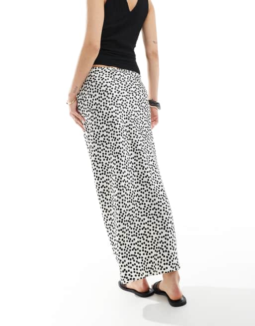 New Look satin bias polka dot midi skirt in white, 3 of 5