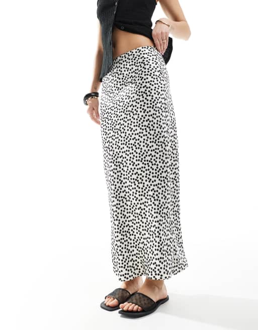 New Look satin bias polka dot midi skirt in white, 4 of 5