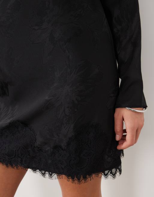 New Look satin jacquard jurk met kantafwerking, zwart, 3 van 4