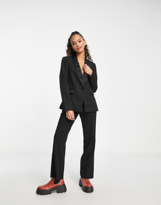 New Look satin lapel blazer in black