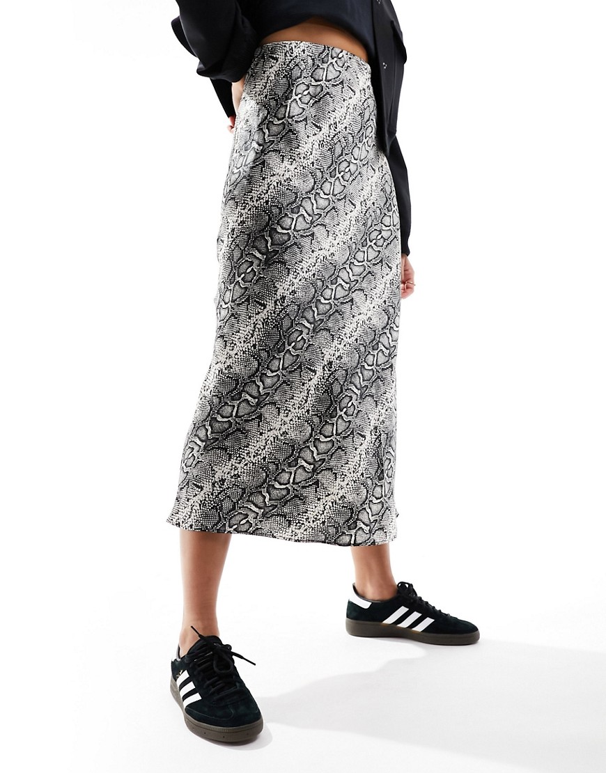 New Look satin midi skirt in snake print-Neutral