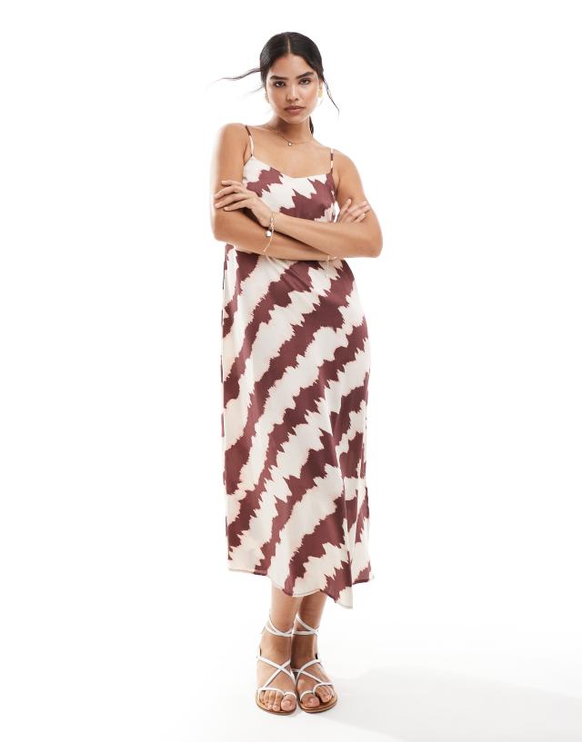 New Look - satin midi slip dress in brown stripe