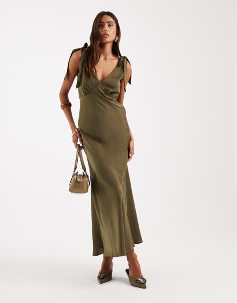 New Look – Satin-Midikleid in Khaki mit gebundenen Trägern - view 1