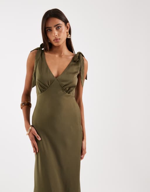 New Look – Satin-Midikleid in Khaki mit gebundenen Trägern, 2 von 4