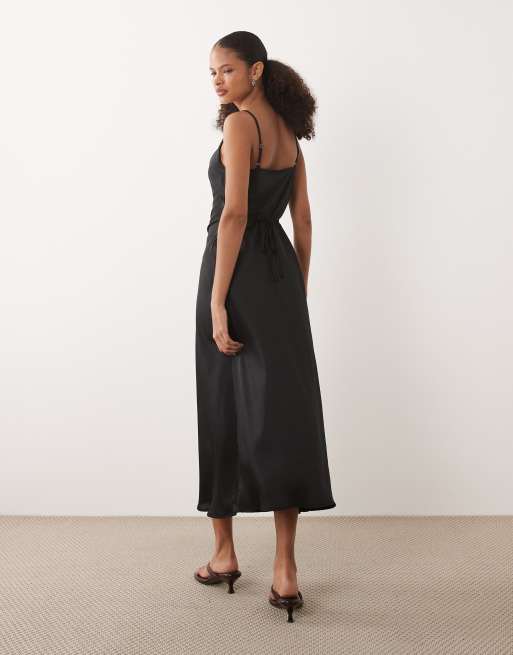 New Look – Satin-Midikleid in Schwarz mit Wasserfallausschnitt, 3 von 4