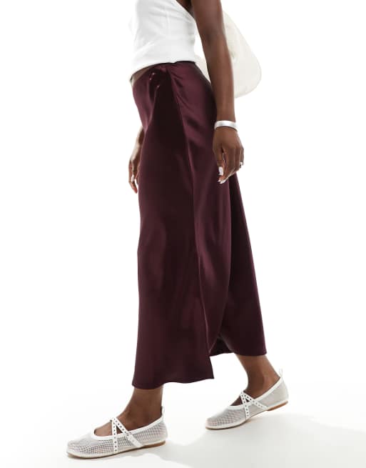 New Look – Satin-Midirock in Burgunderrot mit Bias-Cut, 2 von 5