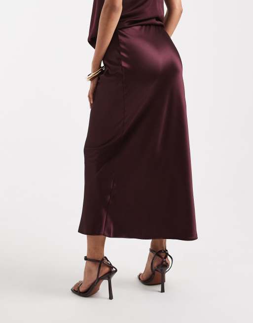 New Look – Satin-Midirock in Burgunderrot mit Bias-Cut, 3 von 5