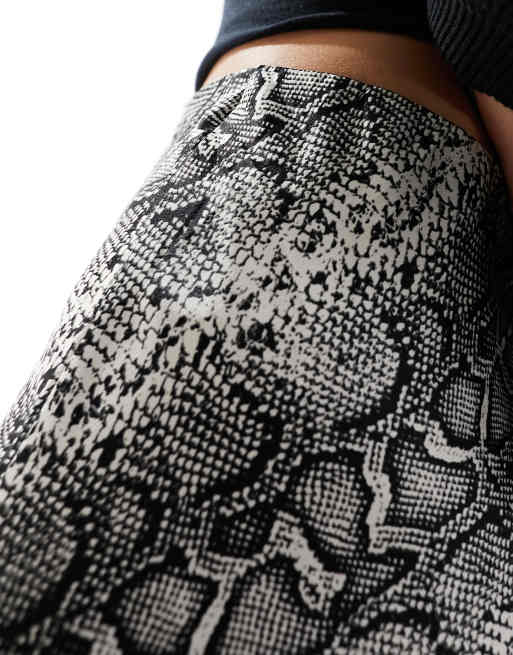 New Look – Satin-Midirock mit Schlangenmuster, 2 von 5