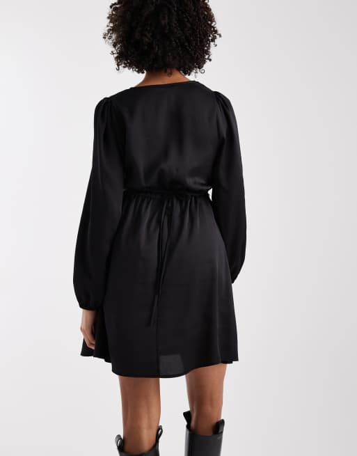 New Look – Satin-Minikleid in Schwarz mit Spitzenborte, 4 von 4