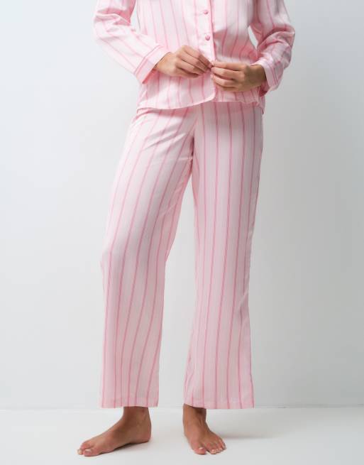 New Look satin revere pyjamas in pink stripe, 2 of 5