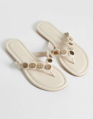 New Look scallop detail toe post sandal in white | ASOS