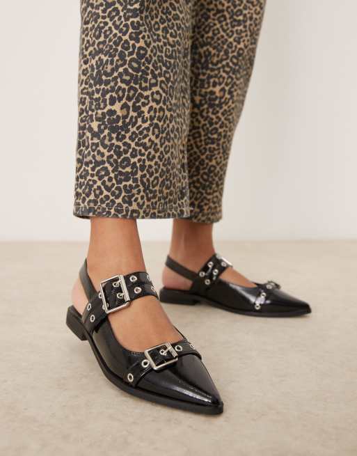 New Look Scarpe basse nere con cinturini e borchie ASOS
