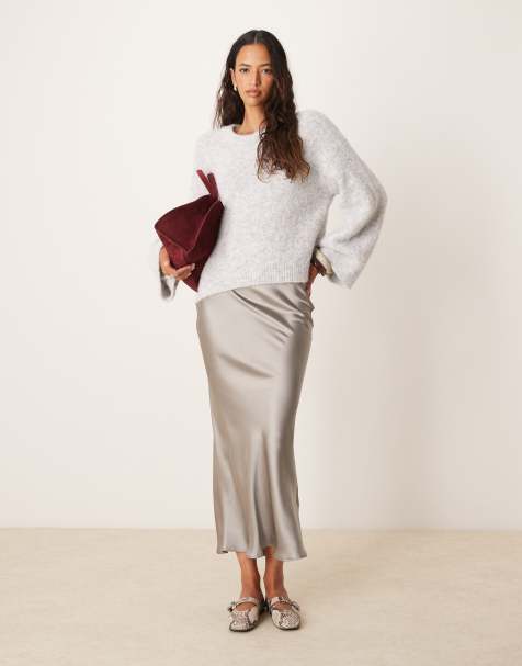 New Look - Schuingesneden satijnen midi rok in grijs - view 1
