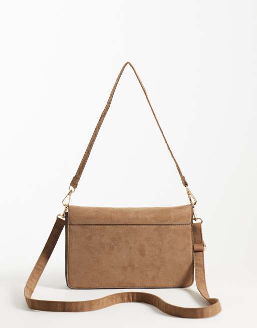 New Look – Schultertasche aus Wildlederimitat in Nerzbraun mit Schnallendetail, 4 von 4