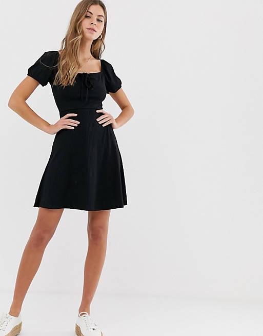 New Look – Schwarzes Jersey-Kleid mit eckigem Ausschnitt | ASOS