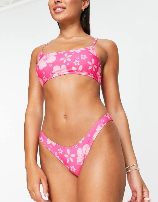 New Look scoop crop bikini top in pink tropical