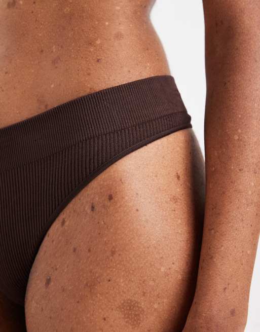 New Look seamless lingerie thong in brown, 3 of 4
