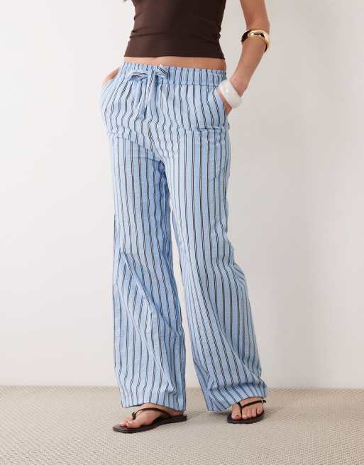New Look seersucker stripe wide leg trousers in blue, 2 of 5