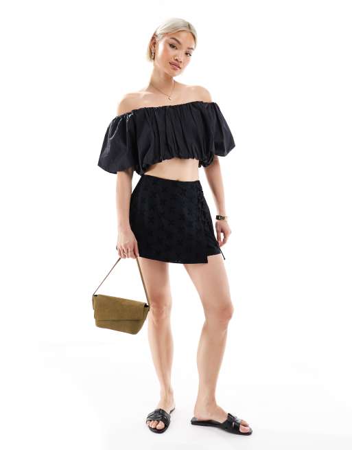 New Look – Seitlich gebundener Mini-Skort in Schwarz mit Stickerei, 3 von 5