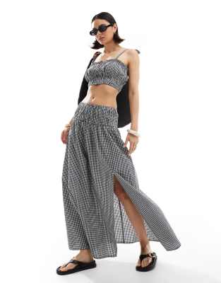[New Look] New Look shirred midi skirt in black gingham (part of a set) 6 Black Pattern