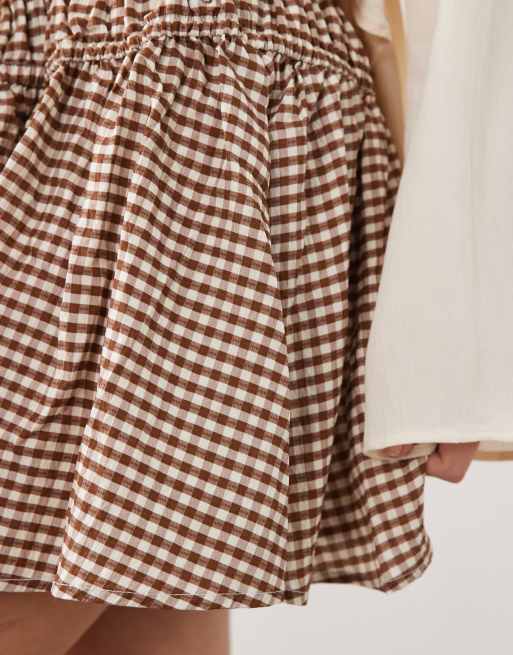 New Look shirred panel mini skirt in brown gingham check, 5 of 5