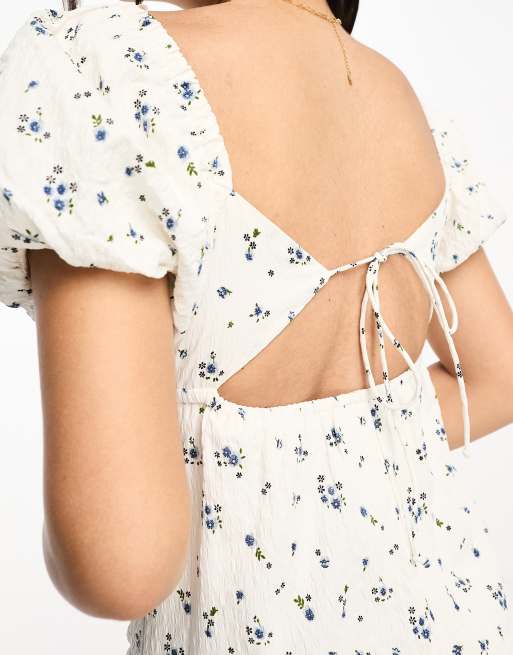 New Look shirred puff sleeve midi dress in white floral, 2 of 4