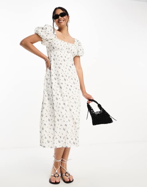 New Look shirred puff sleeve midi dress in white floral, 3 of 4