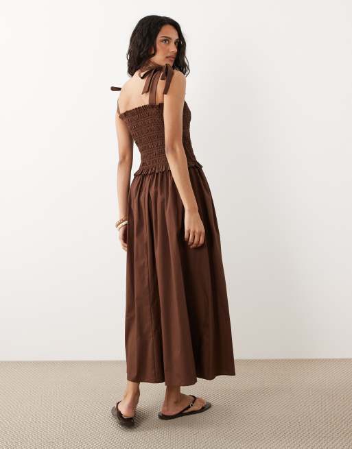 New Look shirred tie strap midi dress in brown, 4 of 4