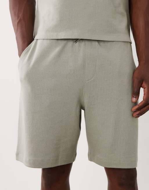 New Look - Short met textuur en elastische taille in kaki, deel van co-ord set, 4 van 5
