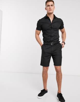 black short sleeve muscle fit shirt