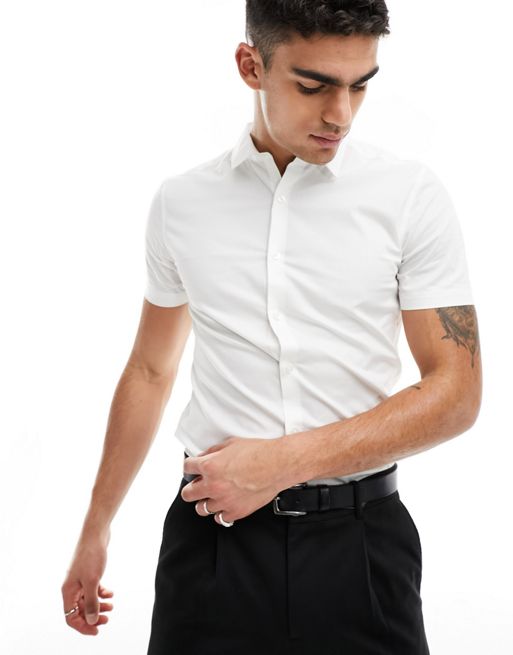 New Look short sleeved muscle fit poplin shirt in white | ASOS