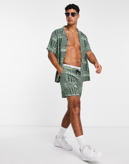 New Look shorts with checkerboard print in green - part of a set | ASOS