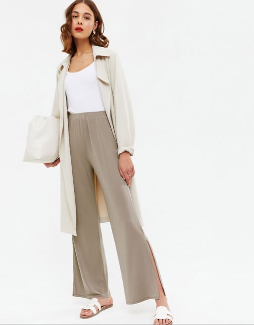 Wide leg trousers with side clearance slits