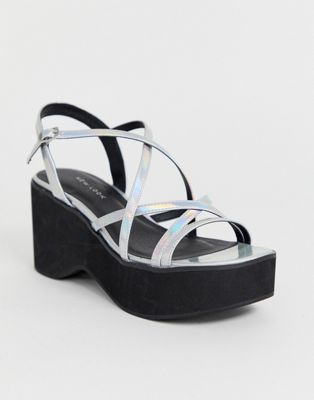 New Look – Silverfärgade flatform-sandaler i 90-tals stil-Flerfärgad