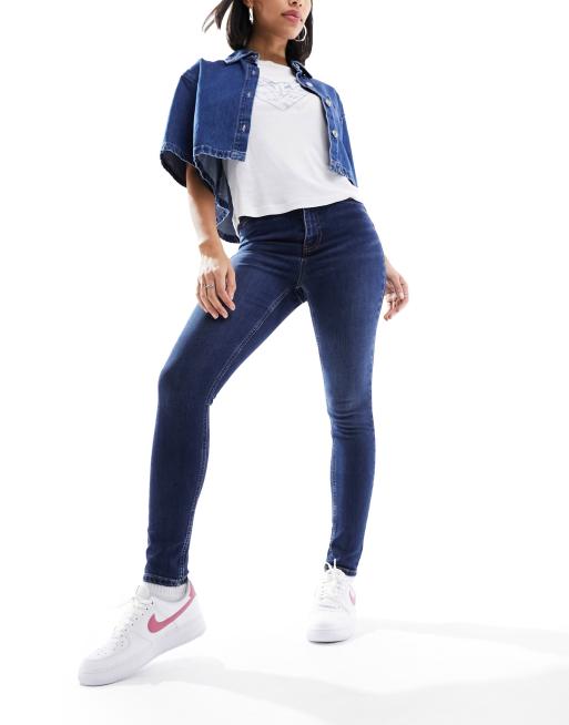 New Look skinny lift and shape jeans in blue, 3 of 5