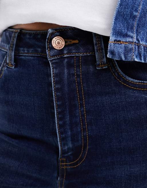 New Look skinny lift and shape jeans in blue, 4 of 5