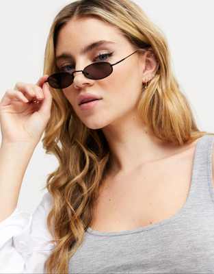 New Look slim metal oval sunglasses in black