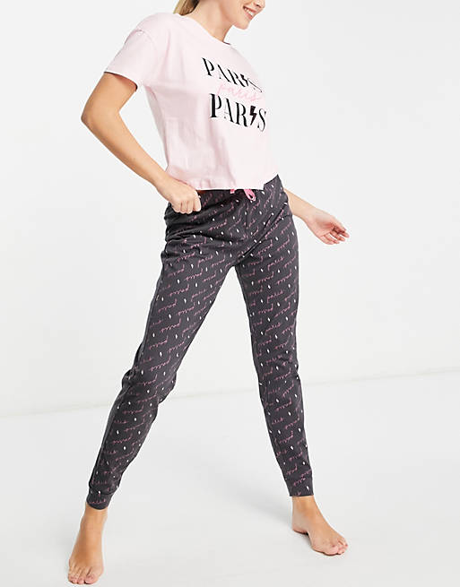 Women New Look slogan pyjama jogger set in pink 