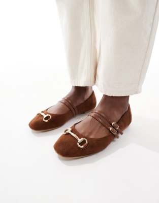  snaffle ballet flat in tan