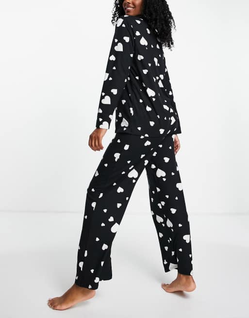 New Look soft touch heart revere pajama set in black