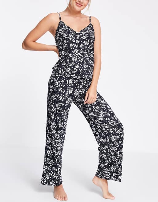 New Look soft touch vest & trouser pyjama set in black disty print