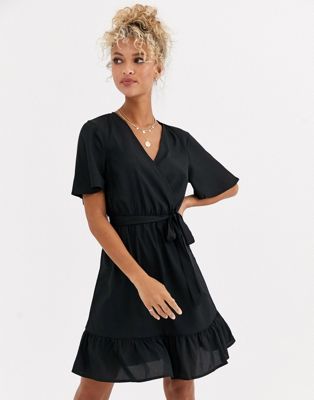 New Look — sort ensfarvet slå-om kjole