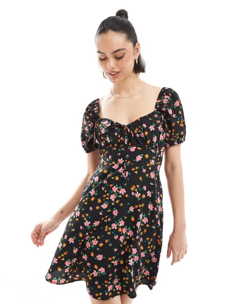 New Look - Sort milkmaid-minikjole med blomstermønster - view 1