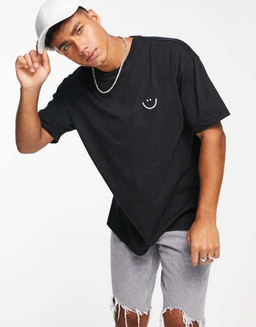 New Look - Sort oversized T-shirt med broderet smiley