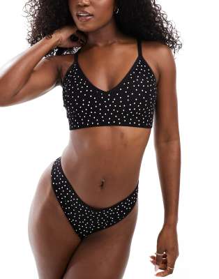 New Look - Soutien-gorge côtelé sans coutures à encolure dégagée et motif pois - Noir