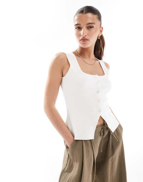 New Look square neck knitted waistcoat in cream