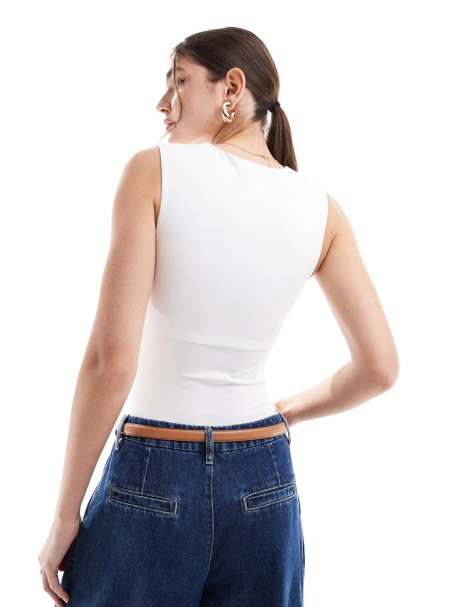 New Look square neck slinky bodysuit in white - view 2