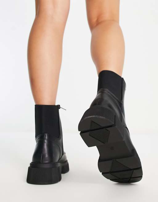 New Look - Stivaletti Chelsea bassi neri con suola spessa e zip frontale, 3 di 4