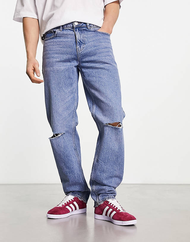 New Look - straight fit with knee rips jeans in 90s mid wash blue