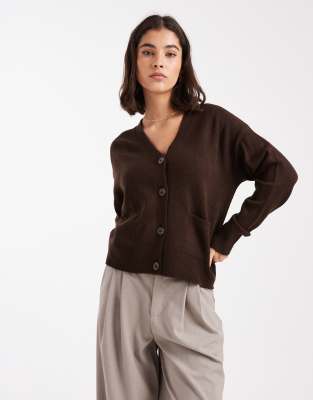 New Look - Strickjacke in Braun mit Taschendetail-Brown